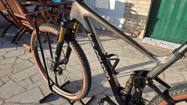 Použité Lee Cougan Crossfire 428 Nebula 2023 Mountainbike — obrázek 7 z 9