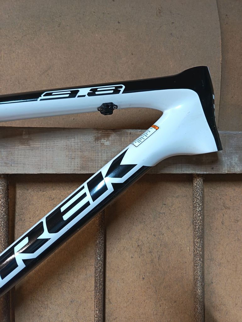 Used Trek 9.8 Oclv Carbóne 26 Pouce Frameset 2026 Mountainbike, White — image 5 of 7