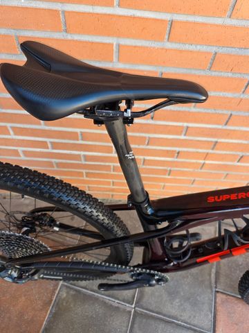 Gebrauchtes Trek Supercaliber SRAM XX1 Eagle AXS 2024 Mountainbike, Rot — Bild 7 von 16