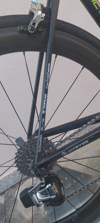 Used Scott Addict RC SRAM Red eTap AXS 2018 Road & Gravel, Black — image 17 of 18