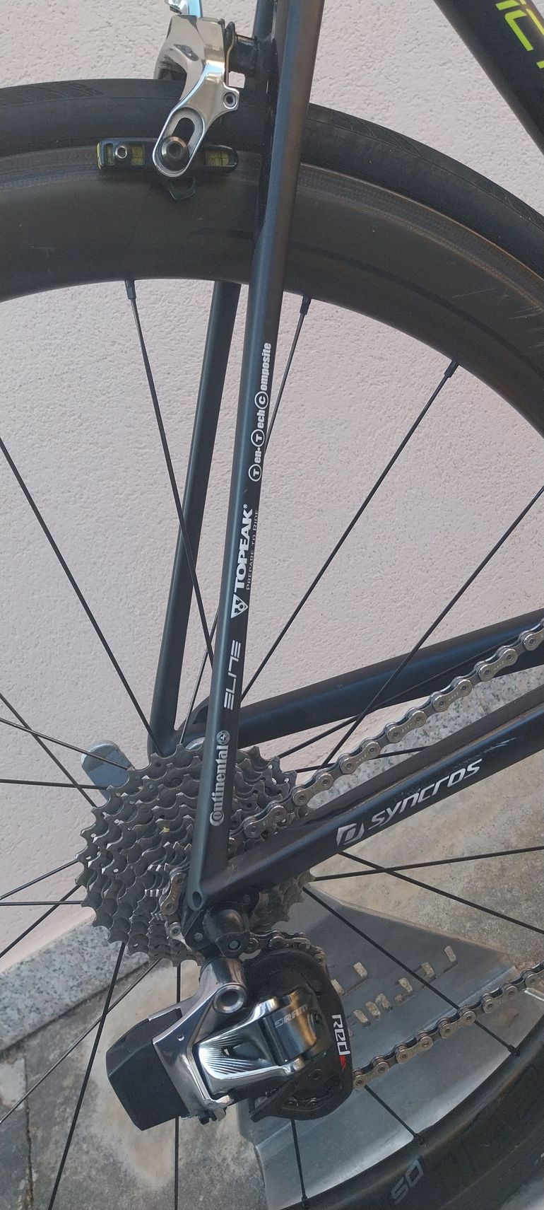 Used Scott Addict RC SRAM Red eTap AXS 2018 Road & Gravel, Black — image 17 of 18