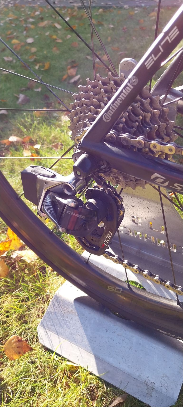 Used Scott Addict RC SRAM Red eTap AXS 2018 Road & Gravel, Black — image 9 of 18