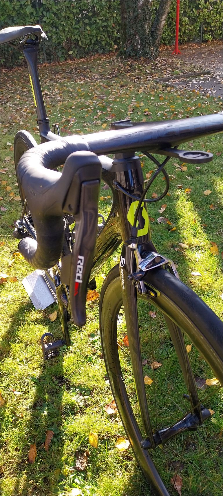 Used Scott Addict RC SRAM Red eTap AXS 2018 Road & Gravel, Black — image 7 of 18