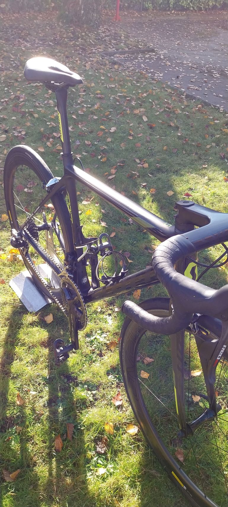 Used Scott Addict RC SRAM Red eTap AXS 2018 Road & Gravel, Black — image 8 of 18