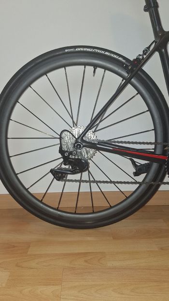 Used Trek Emonda Shimano 105 2017 Road & Gravel, Red — image 5 of 9
