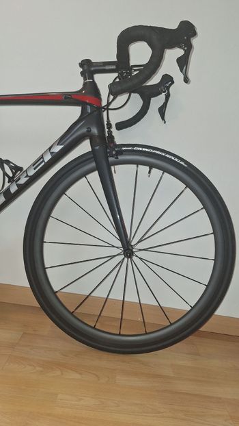 Used Trek Emonda Shimano 105 2017 Road & Gravel, Red — image 4 of 9