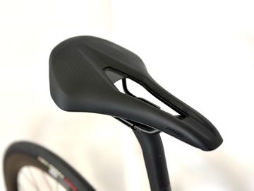 Brugt Focus IZALCO MAX 9.8 2024 2024 Road & Gravel — billede 4 af 8