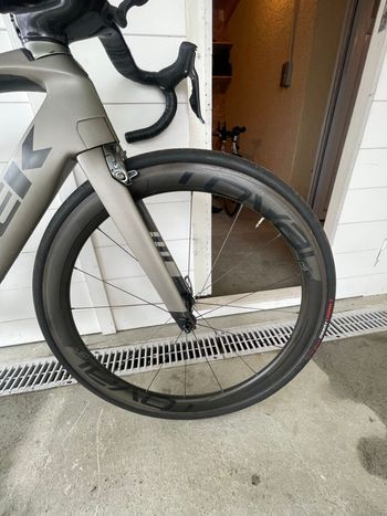 Used Trek Madone Shimano Dura Ace Di2 2020 Road & Gravel — image 6 of 11