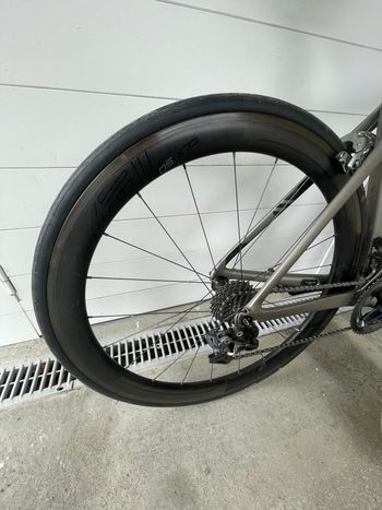 Used Trek Madone Shimano Dura Ace Di2 2020 Road & Gravel — image 5 of 11