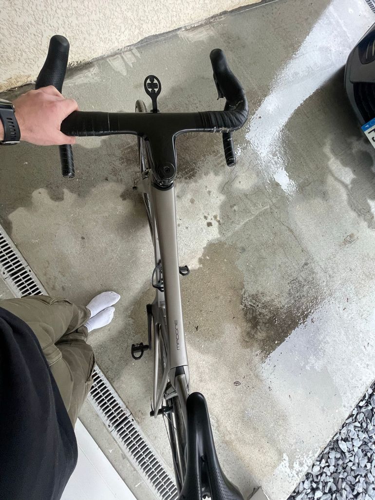 Used Trek Madone Shimano Dura Ace Di2 2020 Road & Gravel — image 8 of 11