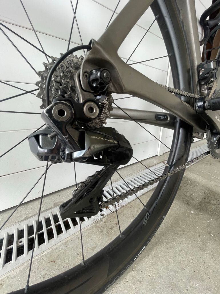 Used Trek Madone Shimano Dura Ace Di2 2020 Road & Gravel — image 3 of 11
