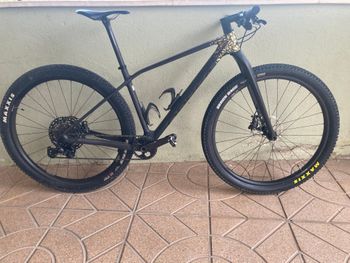Used Orbea ALMA M PRO 2022 2022 Mountainbike, Black, 29 — image 1 of 6