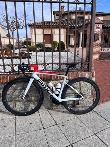 Used BMC Teammachine Shimano Ultegra Di2 2023 Road & Gravel, White — image 2 of 6
