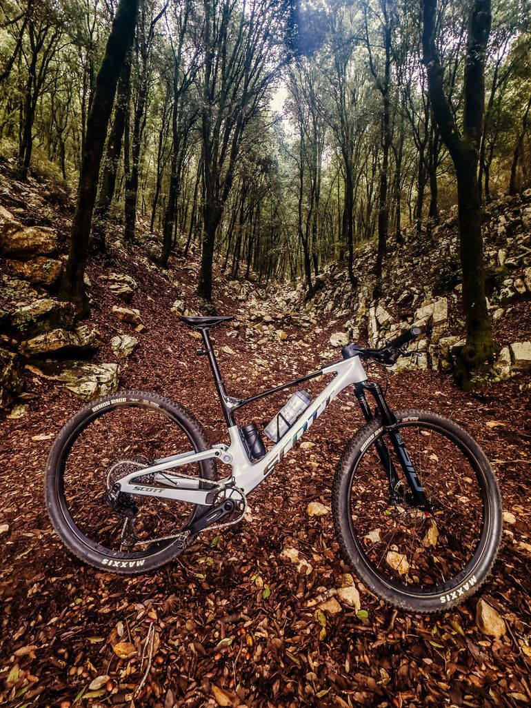 Použité Scott Spark RC Team 2025 2025 Mountainbike — obrázek 1 z 5