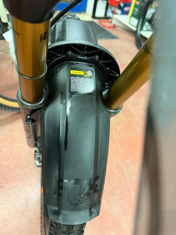 Orbea RISE M10 2024 2024 Mountainbike usato, Grigio chiaro — immagine 3 di 10