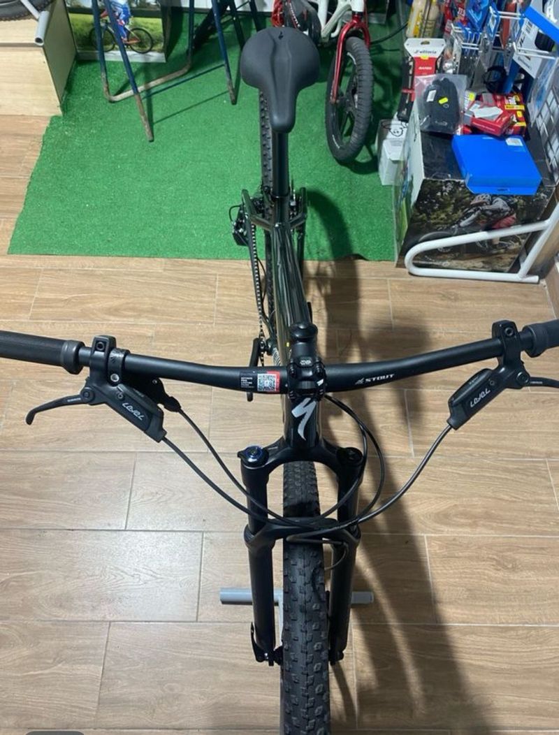 Used Specialized Rockhopper 27, 5 2024 Mountainbike, Green — image 4 of 4