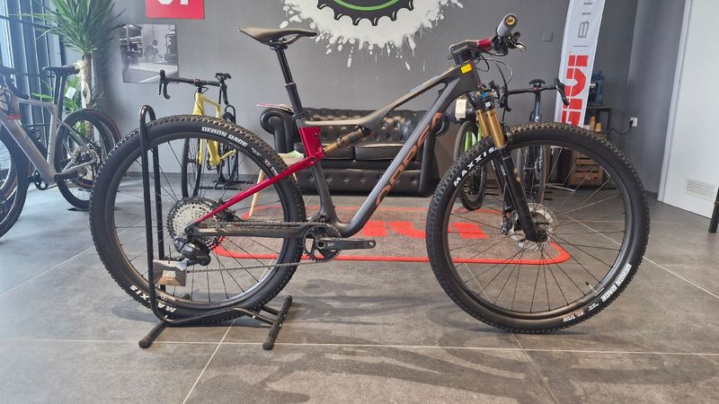 Käytetty Orbea OIZ M-PRO 2026 XT DI2 2026 MTB