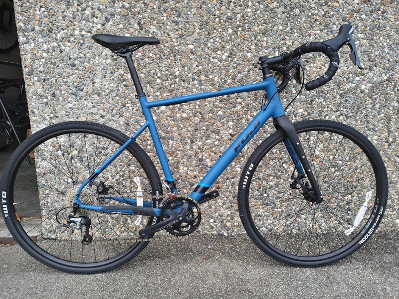 Used Fuji Jari 2.1 2022 Road & Gravel