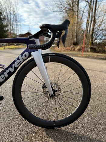 Used Cervélo S5 Shimano Ultegra Di2 2024 Road & Gravel — image 2 of 15
