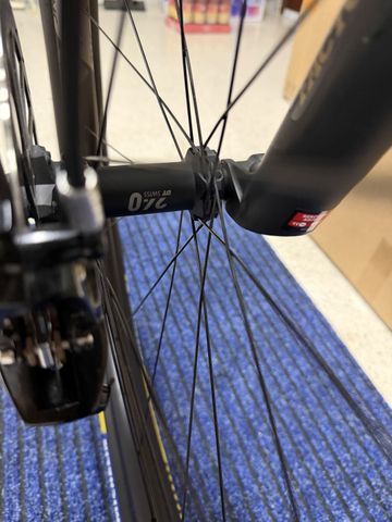 Tweedehands Canyon Neuron CF 9 SL 2024 2024 Mountainbike — afbeelding 36 van 43