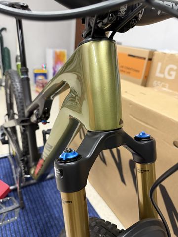 Tweedehands Canyon Neuron CF 9 SL 2024 2024 Mountainbike — afbeelding 29 van 43