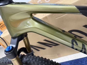 Tweedehands Canyon Neuron CF 9 SL 2024 2024 Mountainbike — afbeelding 34 van 43