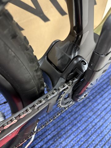 Tweedehands Canyon Neuron CF 9 SL 2024 2024 Mountainbike — afbeelding 9 van 43