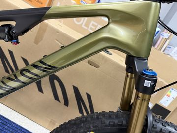 Tweedehands Canyon Neuron CF 9 SL 2024 2024 Mountainbike — afbeelding 6 van 43