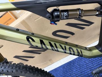 Tweedehands Canyon Neuron CF 9 SL 2024 2024 Mountainbike — afbeelding 37 van 43