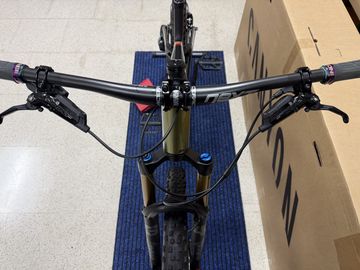 Tweedehands Canyon Neuron CF 9 SL 2024 2024 Mountainbike — afbeelding 13 van 43