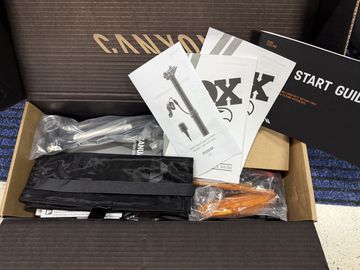 Tweedehands Canyon Neuron CF 9 SL 2024 2024 Mountainbike — afbeelding 25 van 43