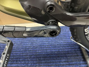 Tweedehands Canyon Neuron CF 9 SL 2024 2024 Mountainbike — afbeelding 21 van 43