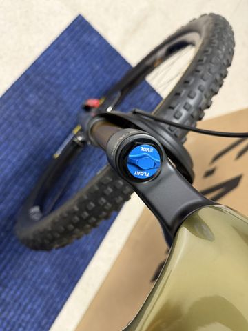 Tweedehands Canyon Neuron CF 9 SL 2024 2024 Mountainbike — afbeelding 31 van 43
