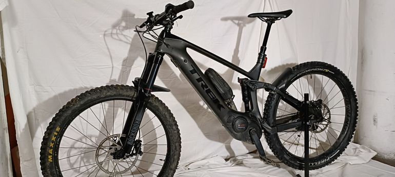 Used Trek Powerfly LT 9.7 Plus 2019 2019 Mountainbike — image 1 of 7