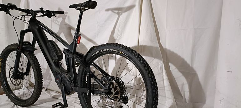 Used Trek Powerfly LT 9.7 Plus 2019 2019 Mountainbike — image 3 of 7