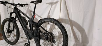 Used Trek Powerfly LT 9.7 Plus 2019 2019 Mountainbike — image 2 of 7