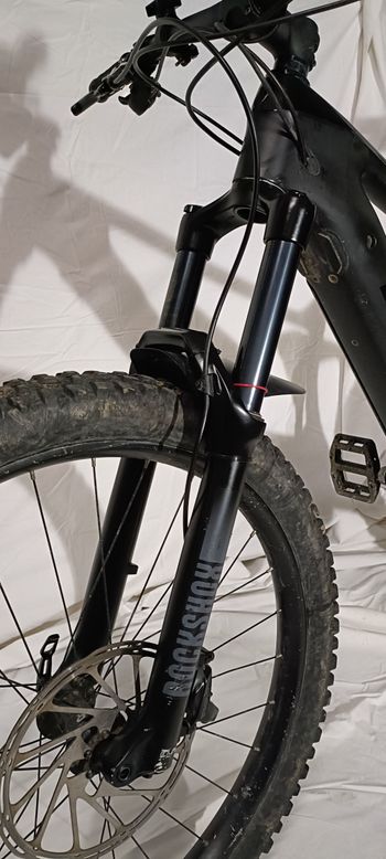 Used Trek Powerfly LT 9.7 Plus 2019 2019 Mountainbike — image 6 of 7