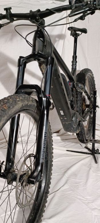 Used Trek Powerfly LT 9.7 Plus 2019 2019 Mountainbike — image 4 of 7