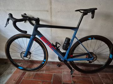 Used BMC Teammachine SLR01 FIVE 2022 2022 Road & Gravel, Blue — image 4 of 5