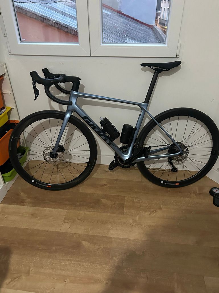 Used Giant Tcr Shimano 105 2025 Road & Gravel, Azul — image 1 of 3