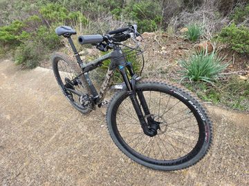Tweedehands Trek Supercaliber 9.8 sram 2023 Mountainbike — afbeelding 2 van 15