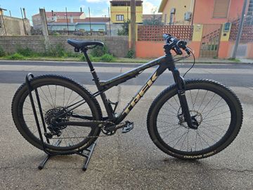 Tweedehands Trek Supercaliber 9.8 sram 2023 Mountainbike — afbeelding 12 van 15