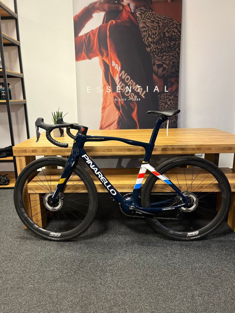 Used Pinarello Crossista Shimano GRX 2024 Road & Gravel, Blau — image 1 of 6