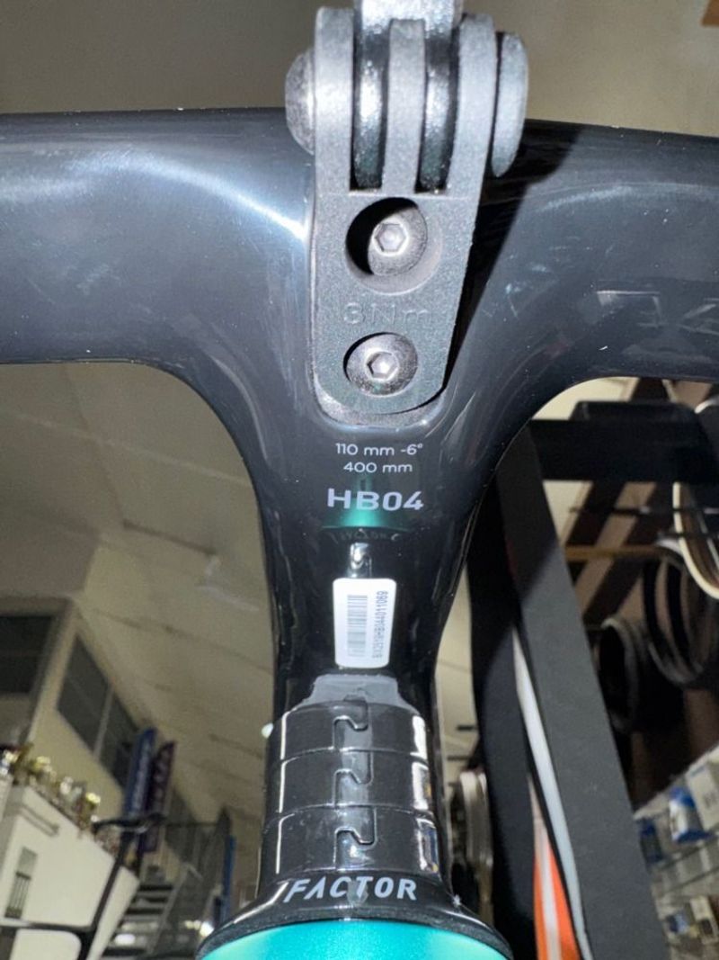 Used Factor MONZA - Standard package 2025 Frameset 2025 Road & Gravel, Green — image 3 of 5