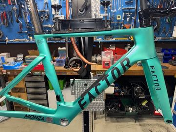 Used Factor MONZA - Standard package 2025 Frameset 2025 Road & Gravel