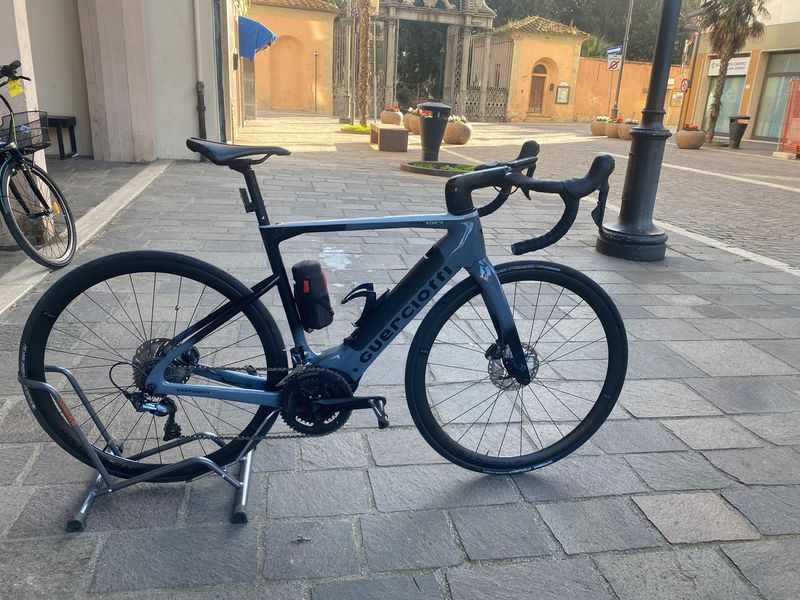 Guerciotti NAVIR I-ON 2023 ULTEGRA DISC 2023 Road & Gravel de segunda mano