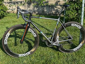 Brugt Genesis Volare 931 2020 Road & Gravel — billede 2 af 3