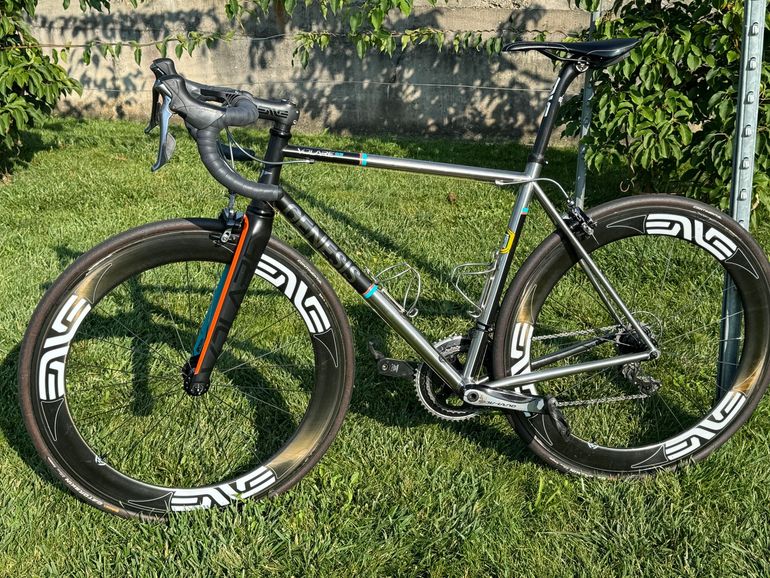 Used Genesis Volare 931 2020 Road & Gravel, Light Gray — image 2 of 3