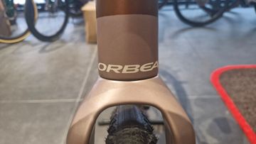 Orbea TERRA M30TEAM 2026 2026 Road & Gravel usato, Grigio chiaro — immagine 9 di 13