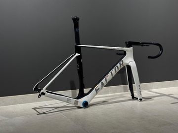 Tweedehands Factor OSTRO VAM 2.0 Frameset 2024 Road & Gravel — afbeelding 2 van 5
